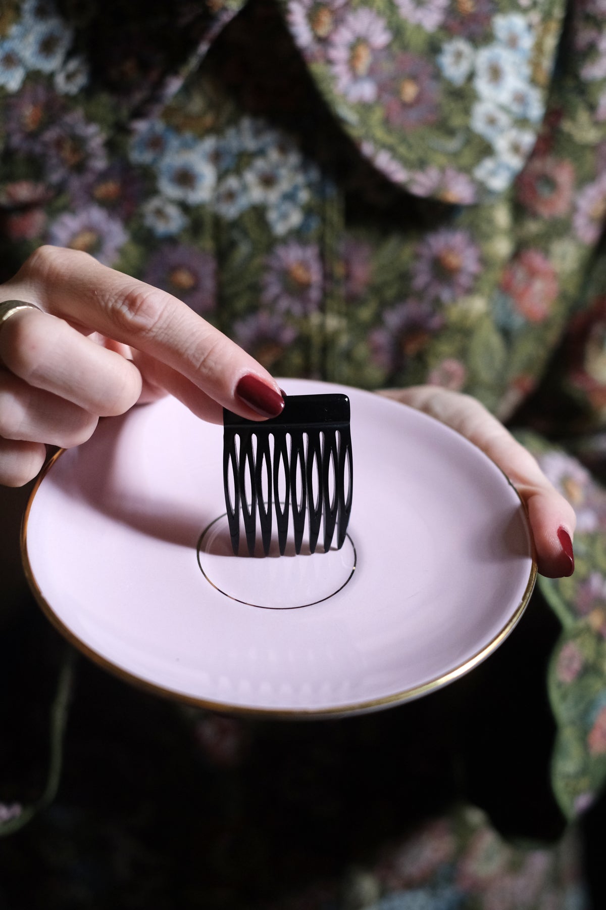 Pettine per capelli nero 8 denti