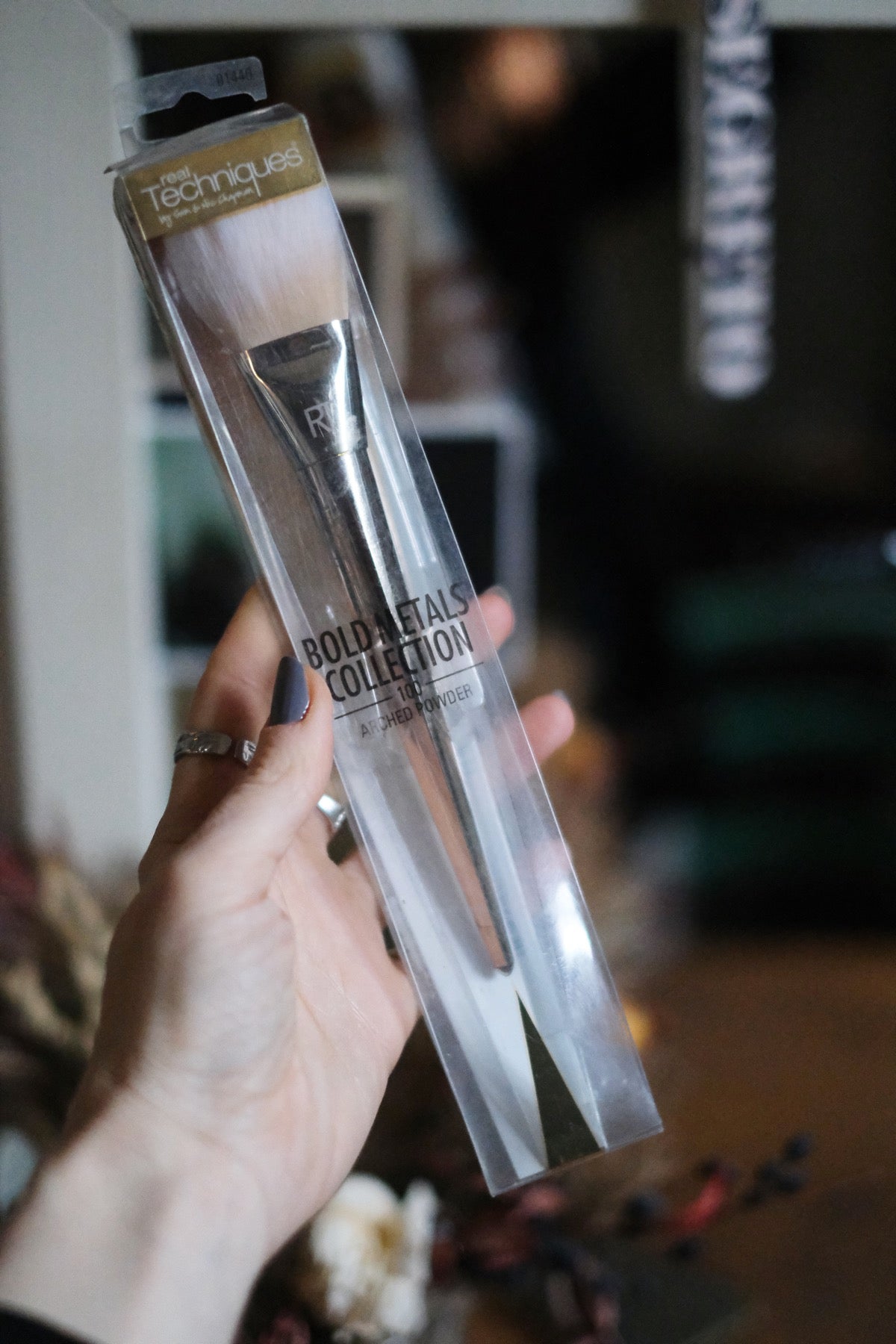 Bold Metals Arco Powder Brush di Real Techniques