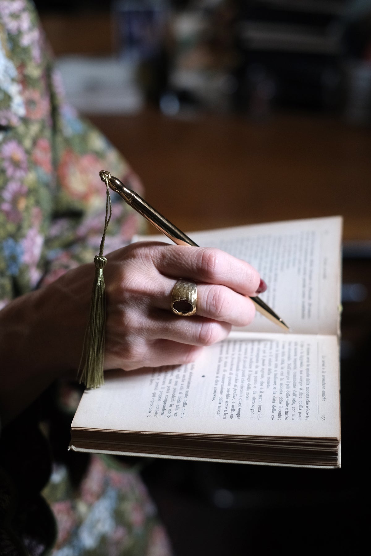 Penna a sfera dorata carnet da ballo due colori