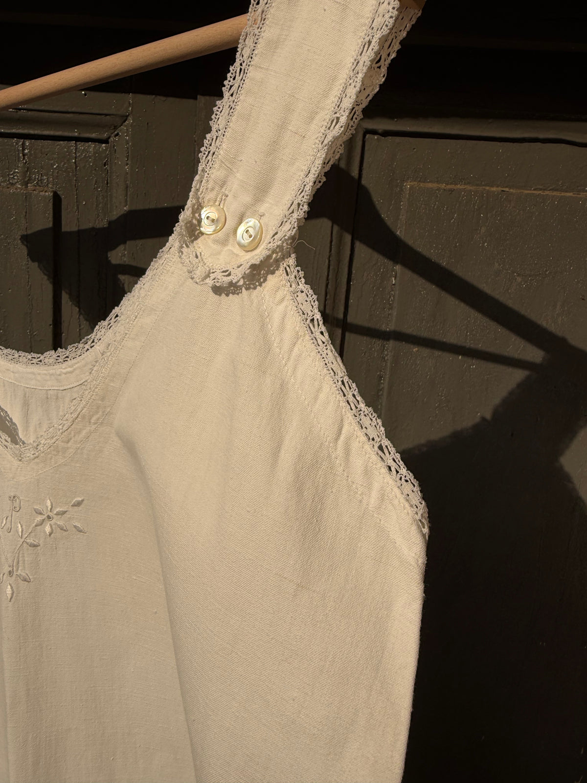 Camicia da notte ricamata P