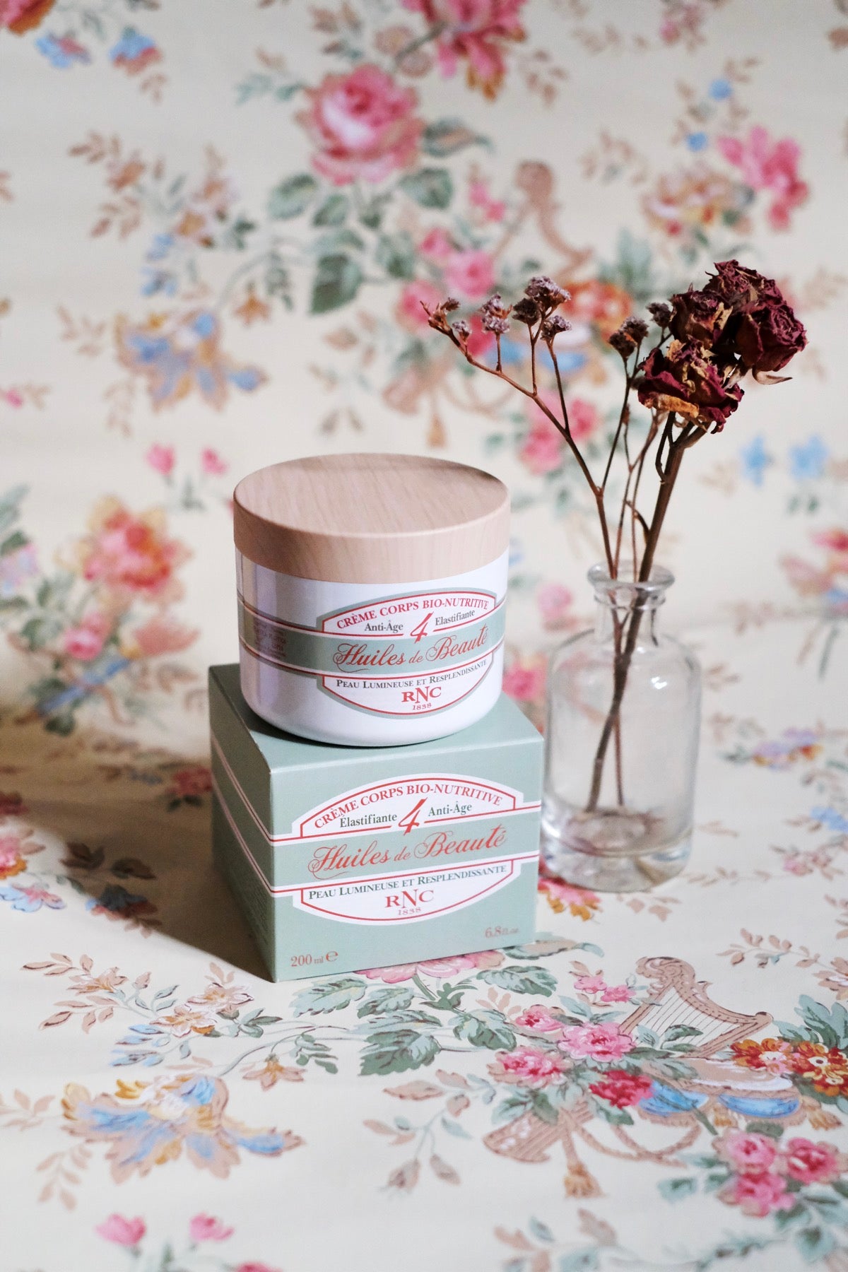 4 Huiles de Beauté Crema corpo nutriente